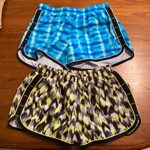 🛍 2 pairs size 16 girls athletic shorts Justice